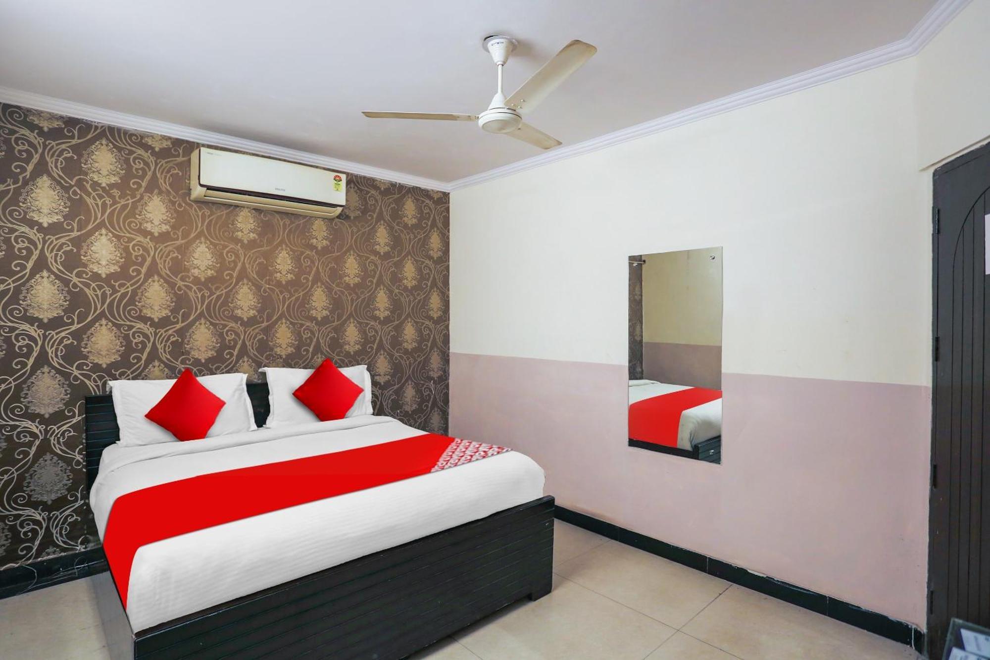 Hotel O Royal Galaxy New Delhi Extérieur photo