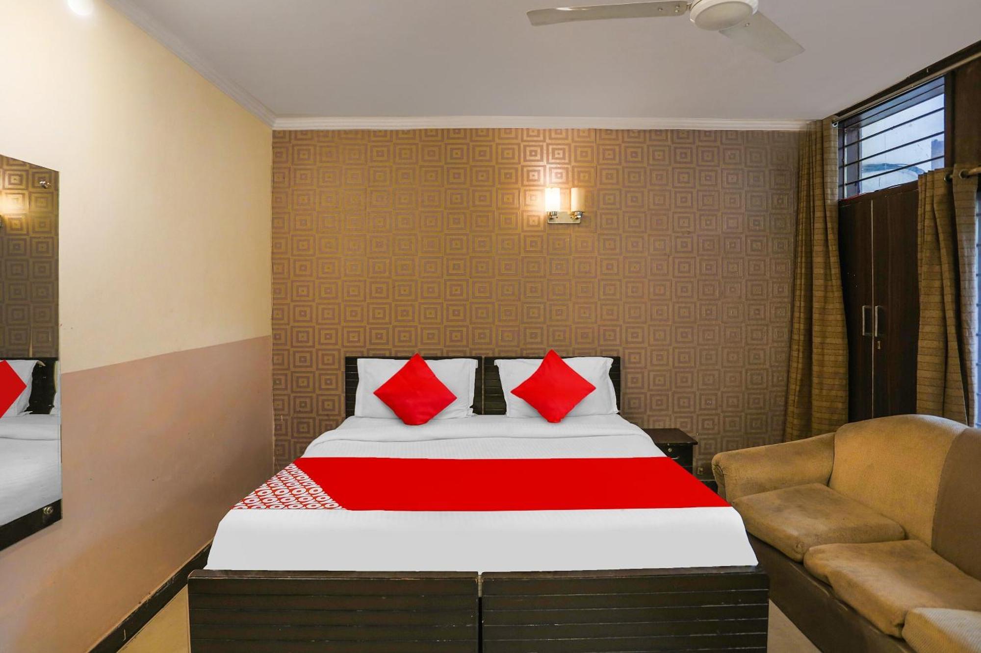 Hotel O Royal Galaxy New Delhi Extérieur photo