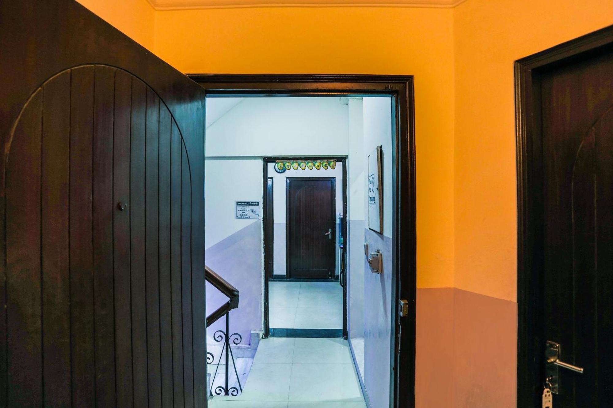Hotel O Royal Galaxy New Delhi Extérieur photo